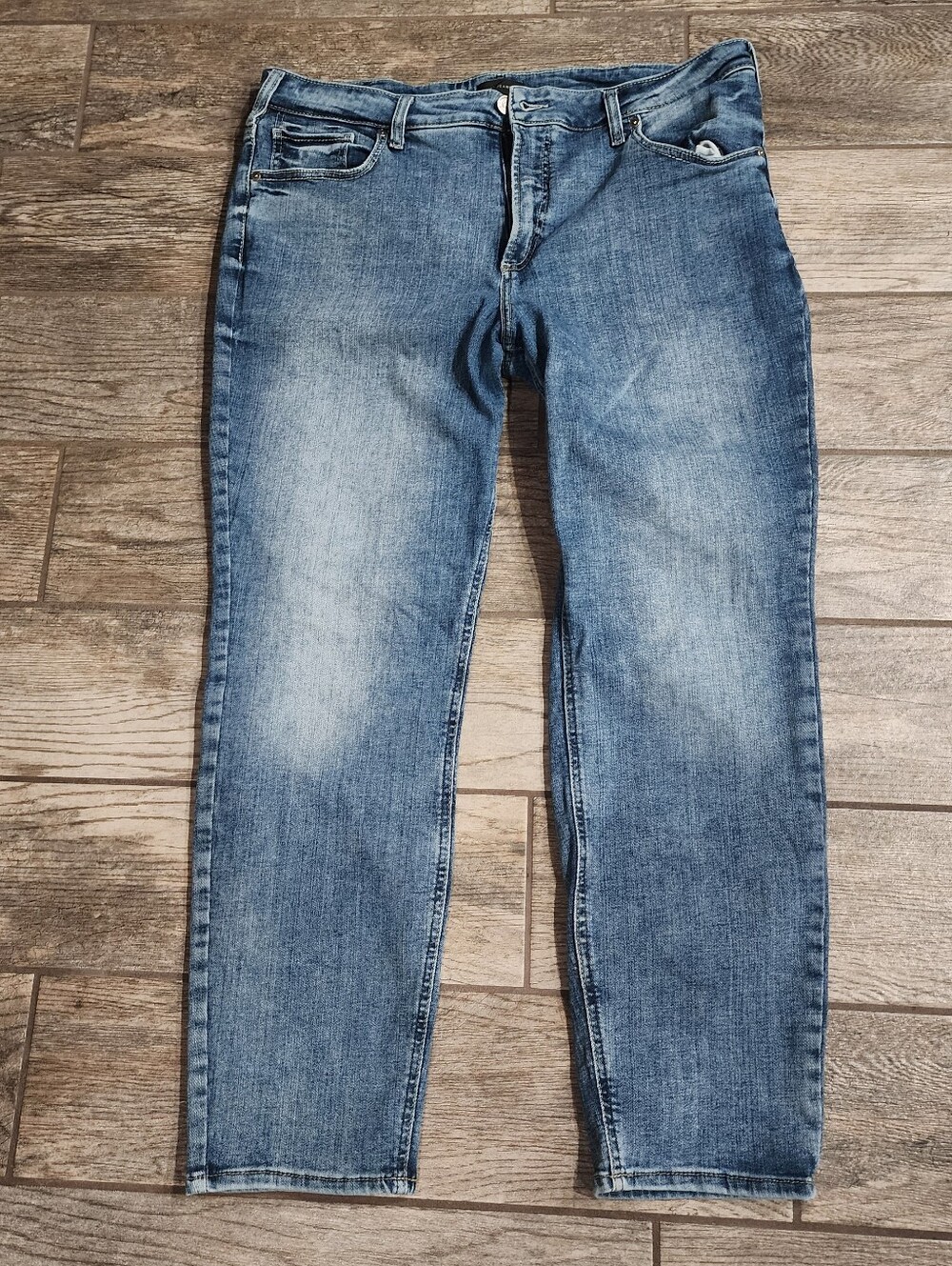 Silver Jeans Avery Straight Size 20
